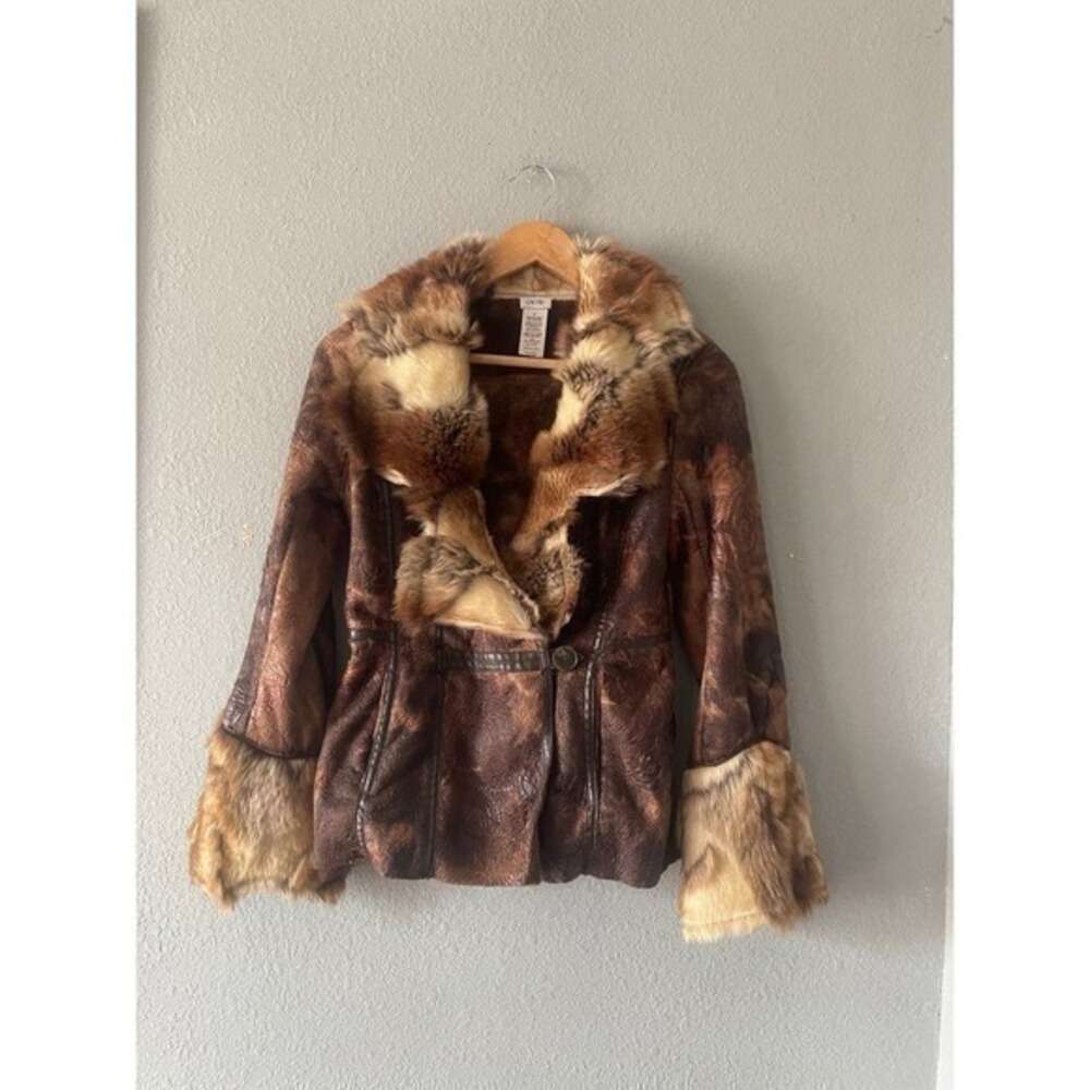 Cache Faux Fur Jacket - Picture 2 of 7